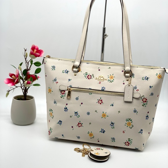 Coach Gallery Tote & Bag Charm With Wild Meadow Print - Picture 2 of 15